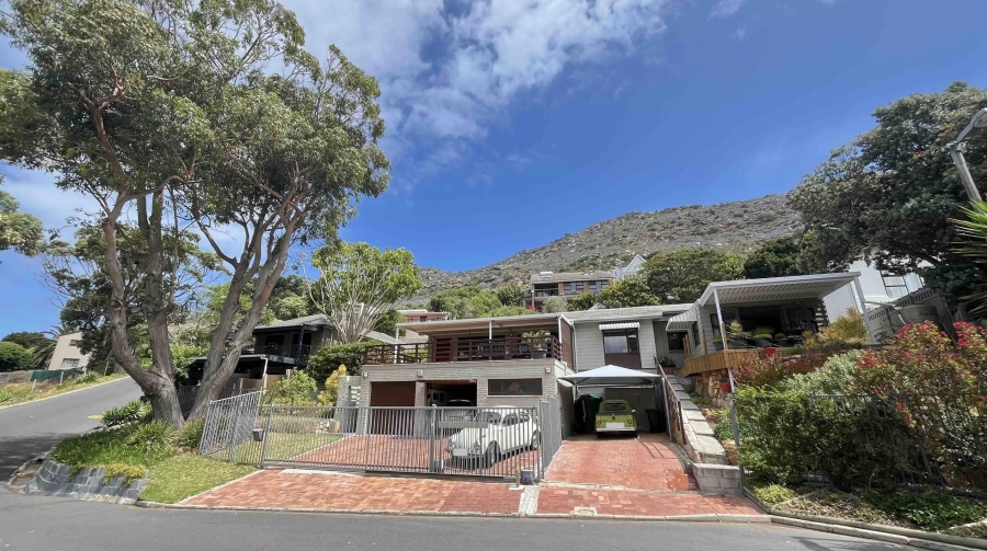 3 Bedroom Property for Sale in Glencairn Western Cape
